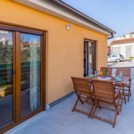 2 Bedroom Amazing In Pula